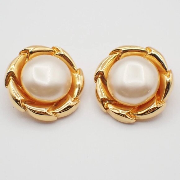 CHANEL Logo Imitation Pearl Round Earrings 93P Clip-On GHW France 30KP057 - Picture 1 of 10